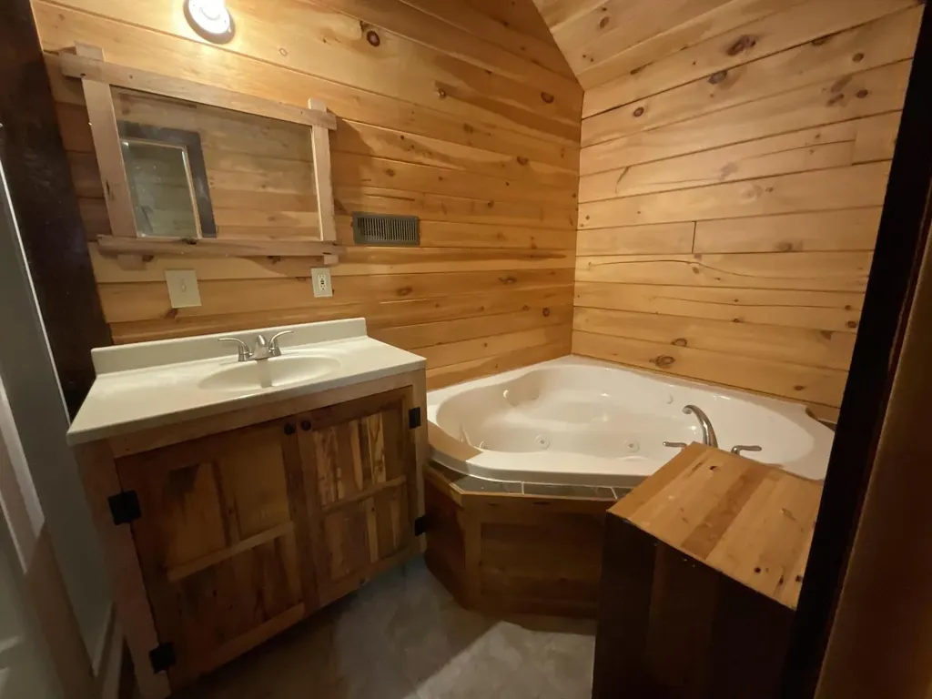 385 Greenacre Road Lincolnville ME 04849