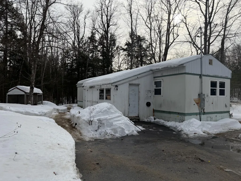 5 Kimball Hill Road Cornish ME 04020