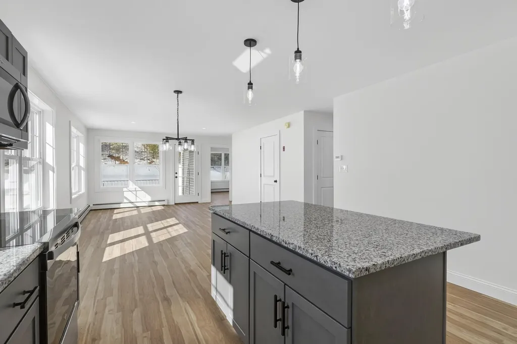 13 Feldspar Lane Cumberland ME 04021