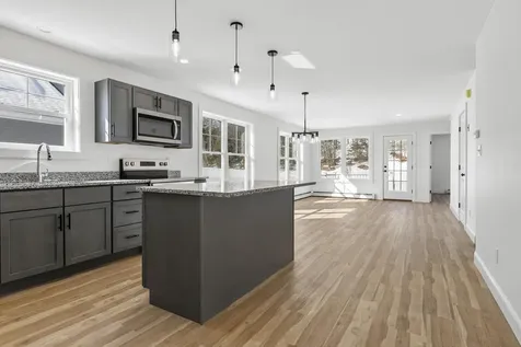 13 Feldspar Lane Cumberland ME 04021