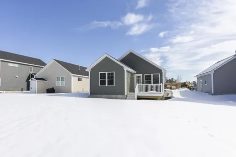 13 Feldspar Lane Cumberland ME 04021