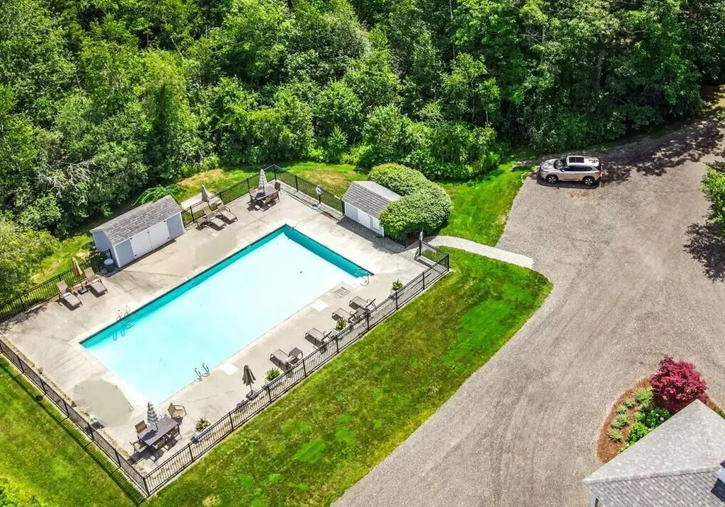 59 Village Way Rockport ME 04856