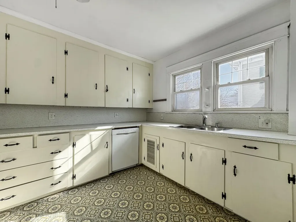 805 Brighton Avenue Portland ME 04102