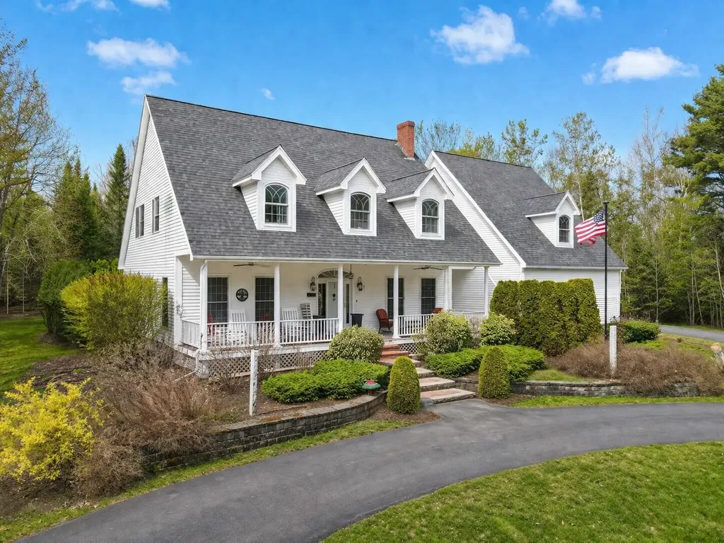 25 Deer Hill Lane Hampden ME 04444