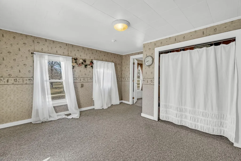 48 Main Road Charleston ME 04422