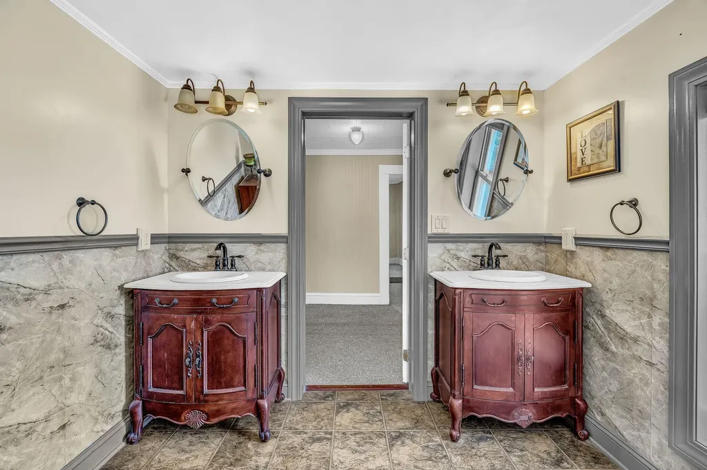48 Main Road Charleston ME 04422