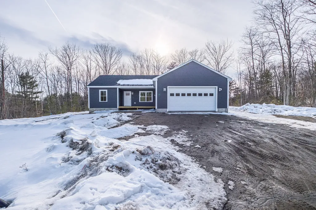 3 Lochview Drive Lewiston ME 04240