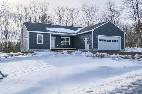 3 Lochview Drive Lewiston ME 04240