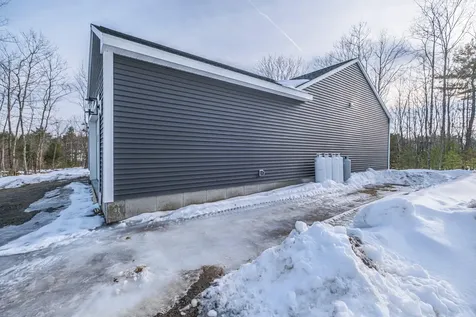 3 Lochview Drive Lewiston ME 04240