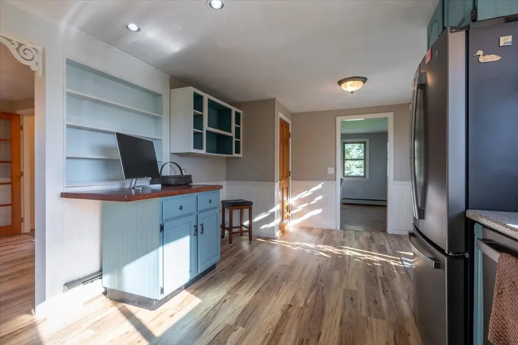 11 Sunnyfield Lane Warren ME 04864