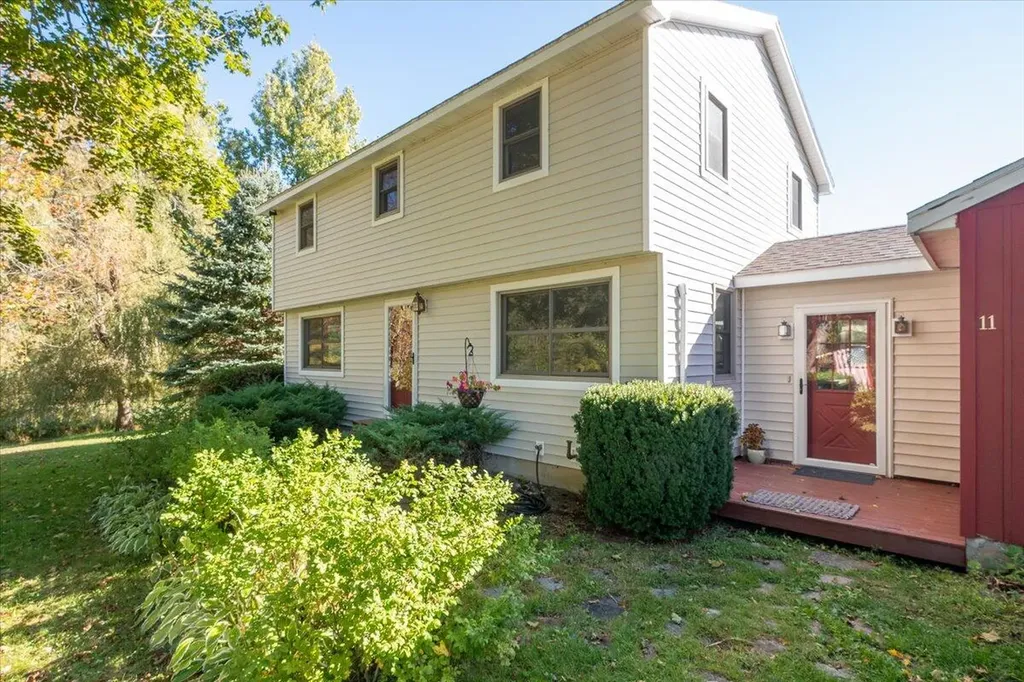 11 Sunnyfield Lane Warren ME 04864