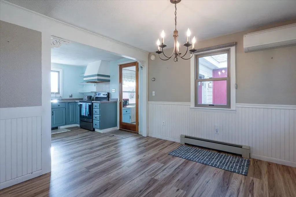 11 Sunnyfield Lane Warren ME 04864
