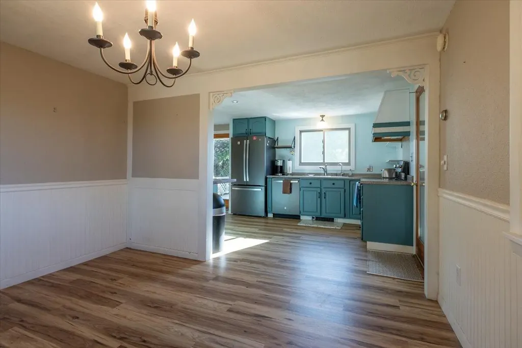 11 Sunnyfield Lane Warren ME 04864