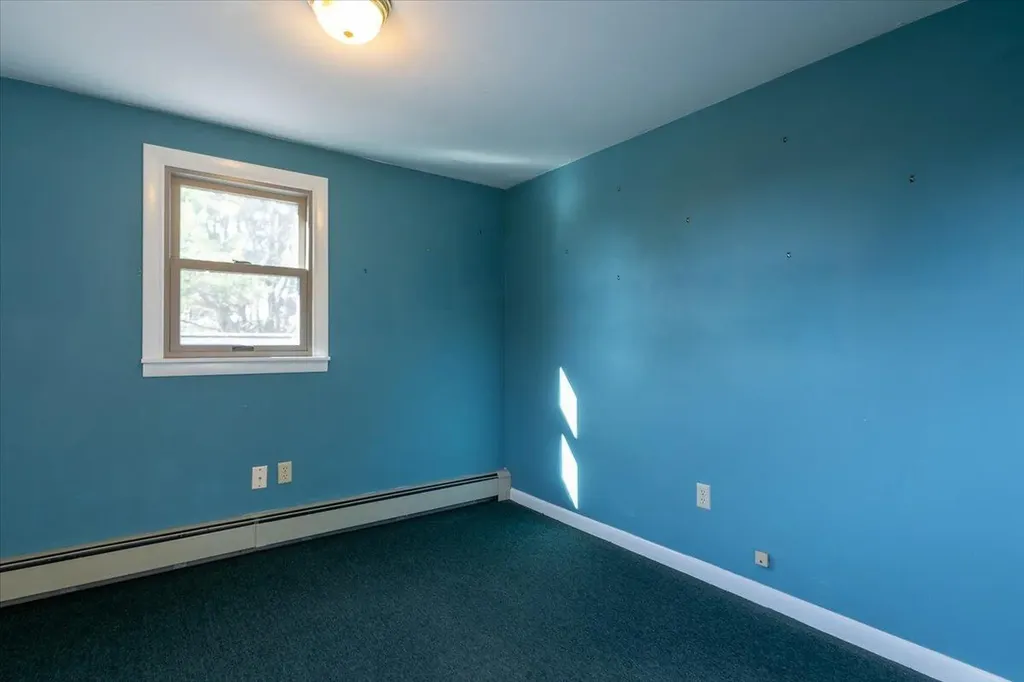 11 Sunnyfield Lane Warren ME 04864