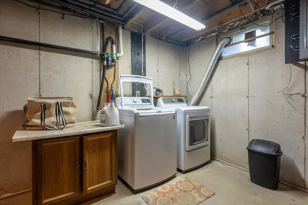 11 Sunnyfield Lane Warren ME 04864