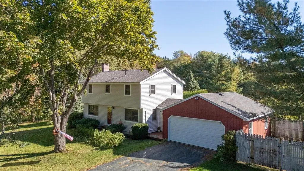 11 Sunnyfield Lane Warren ME 04864