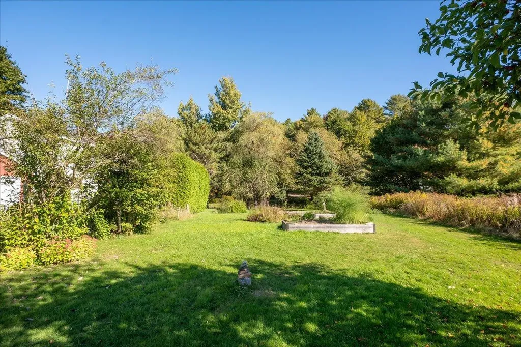 11 Sunnyfield Lane Warren ME 04864