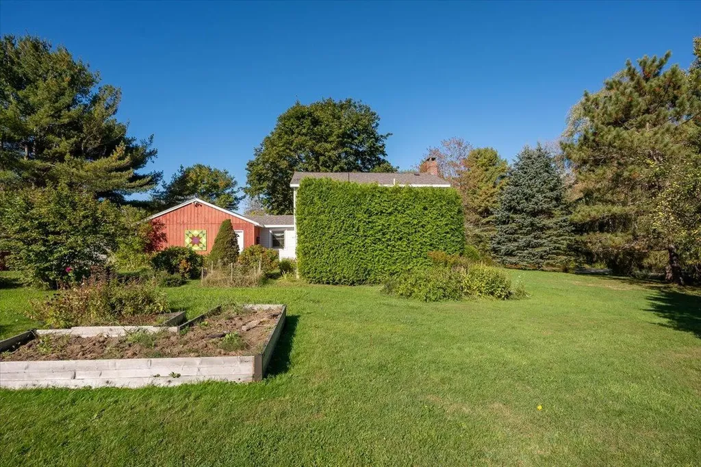 11 Sunnyfield Lane Warren ME 04864