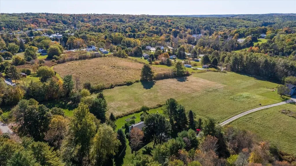 11 Sunnyfield Lane Warren ME 04864