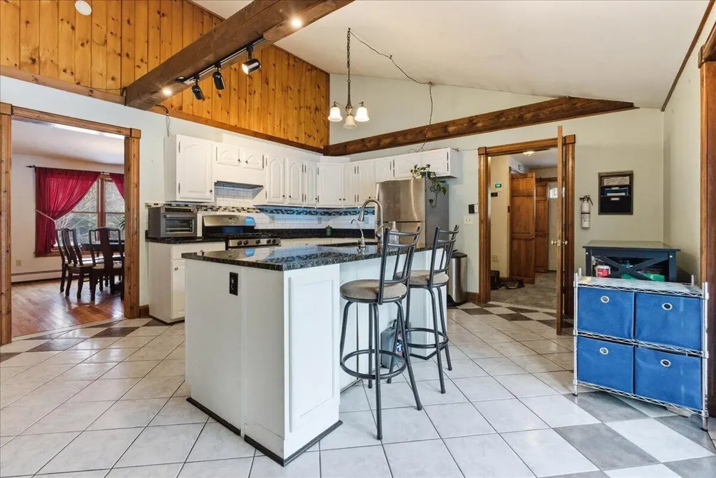 376 Main Street Wayne ME 04284