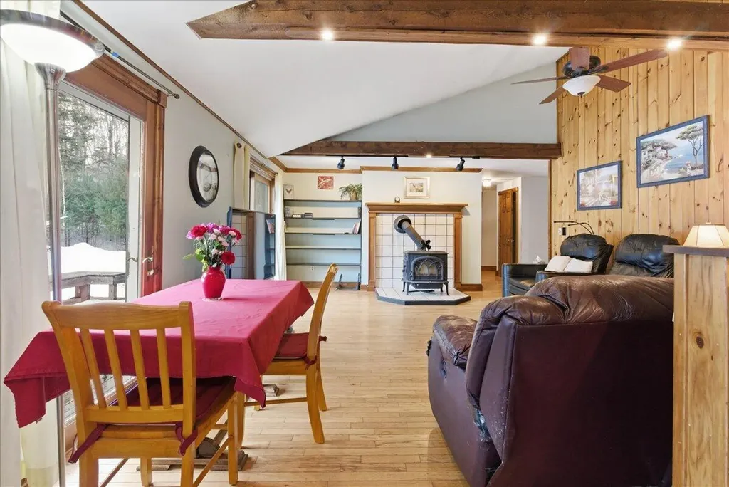 376 Main Street Wayne ME 04284