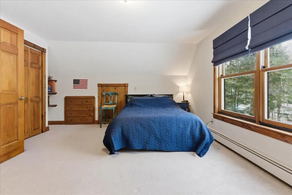 376 Main Street Wayne ME 04284