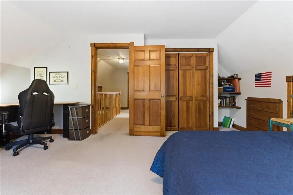 376 Main Street Wayne ME 04284