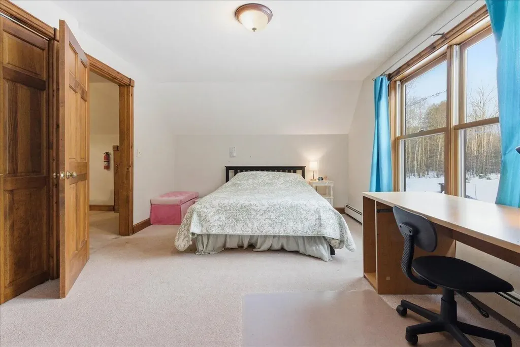 376 Main Street Wayne ME 04284