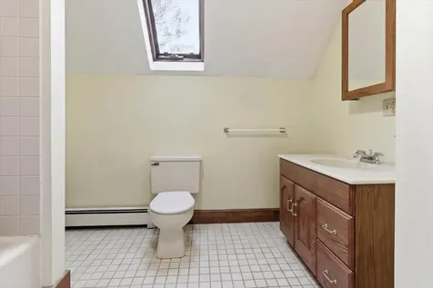 376 Main Street Wayne ME 04284