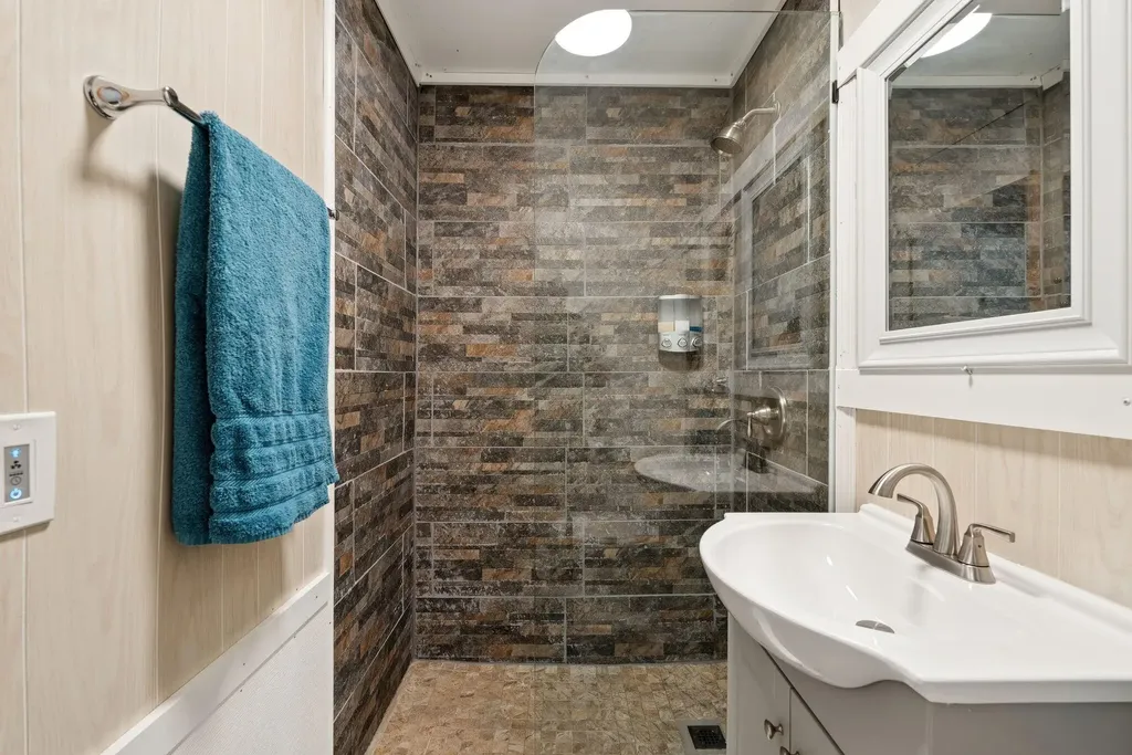 14 Yarmouth Road Gray ME 04039