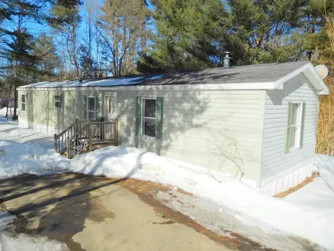 23 Warren Avenue Gardiner ME 04345