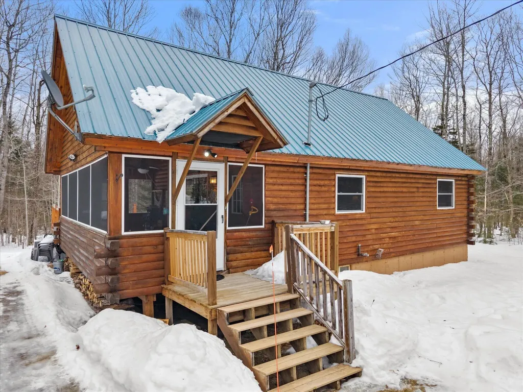 25 Wisdom Road Island Falls ME 04747