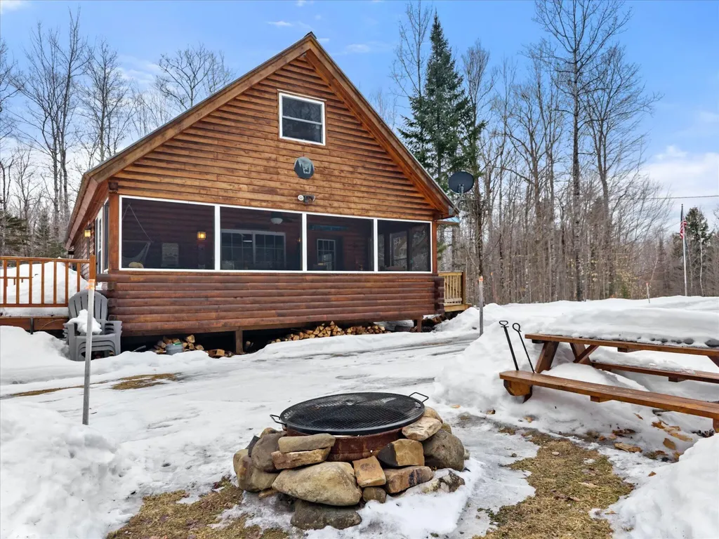 25 Wisdom Road Island Falls ME 04747