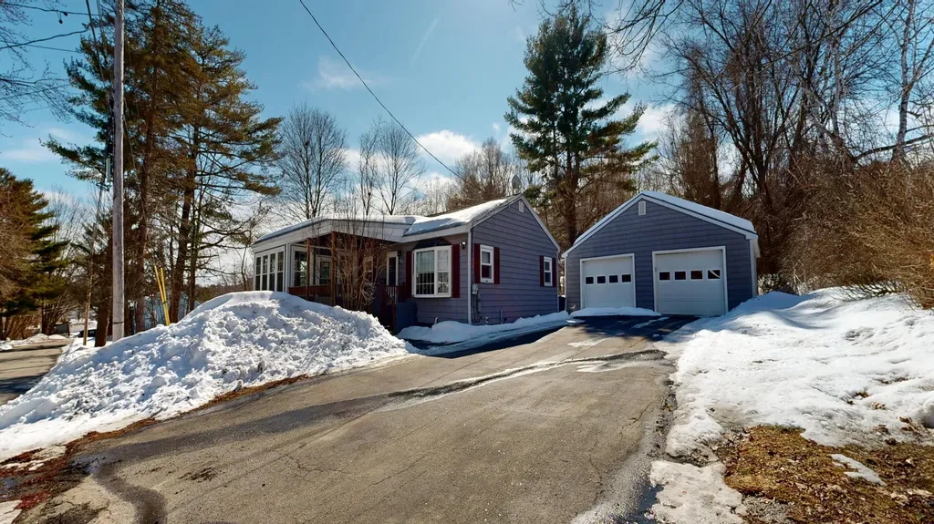 11 Victor Street Lewiston ME 04240