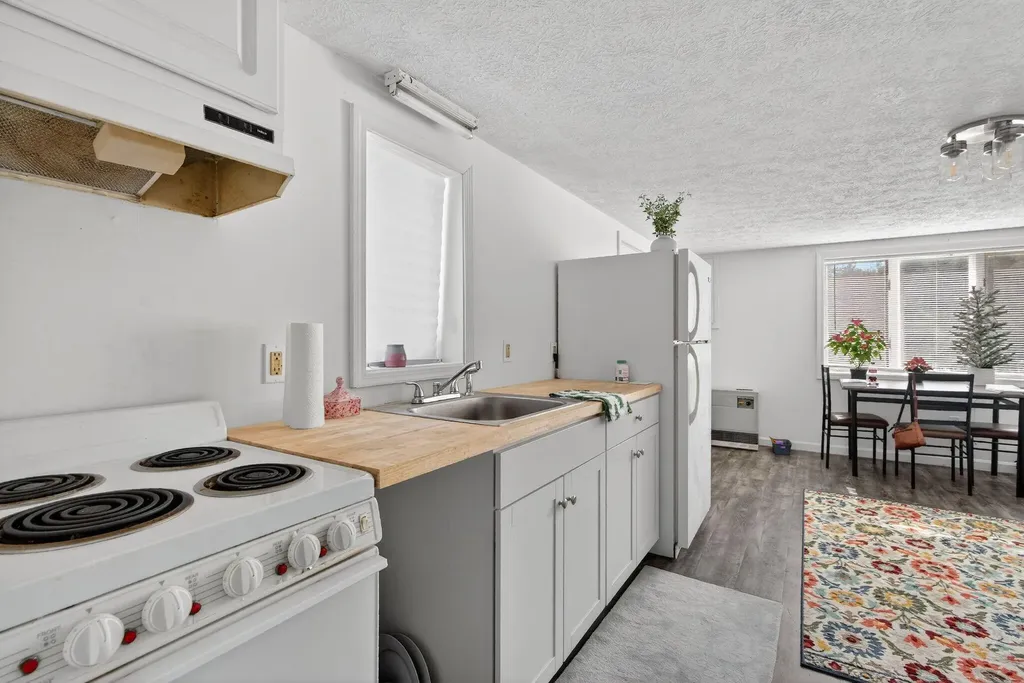 309 Sanford Road Wells ME 04090