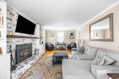 152 E Broadway Extension Bangor ME 04401