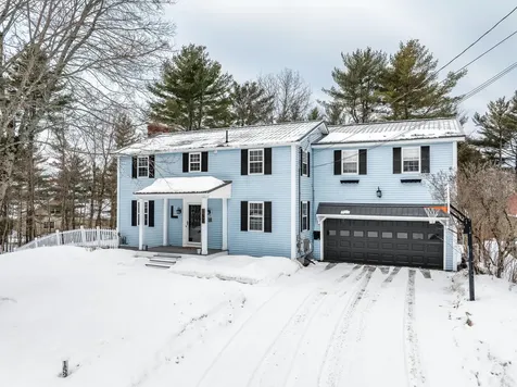 152 E Broadway Extension Bangor ME 04401