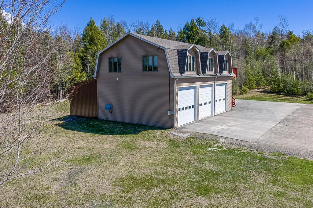 22 Hartshorn Road Morrill ME 04952