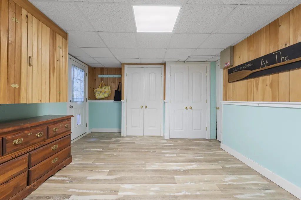 6 Lufkin Lane Mercer ME 04957