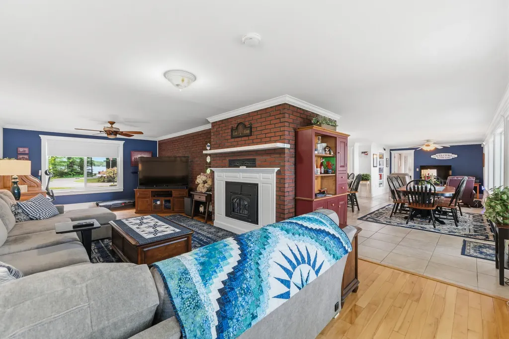 6 Lufkin Lane Mercer ME 04957