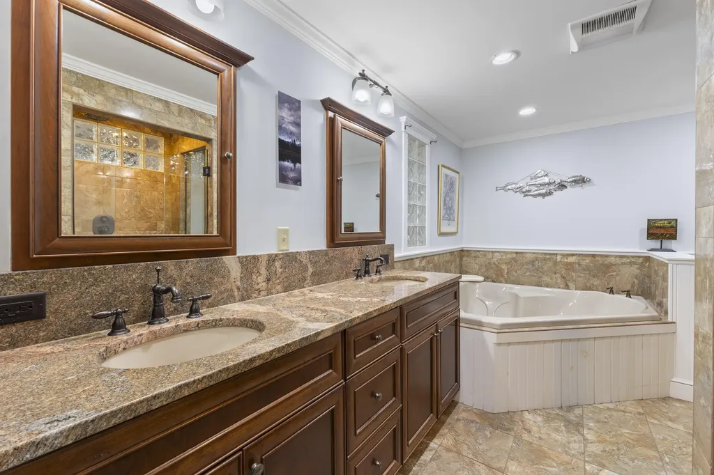 6 Lufkin Lane Mercer ME 04957