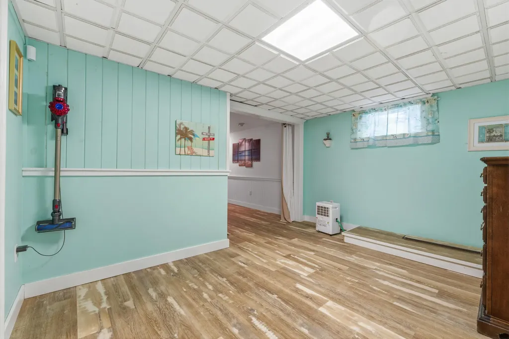 6 Lufkin Lane Mercer ME 04957