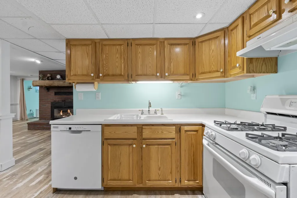 6 Lufkin Lane Mercer ME 04957