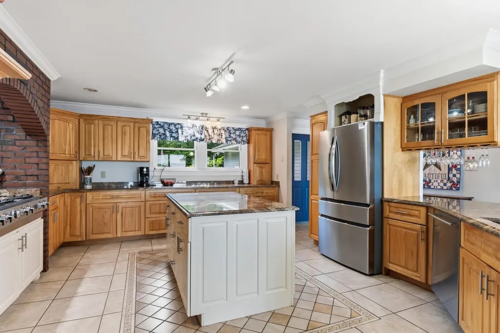 6 Lufkin Lane Mercer ME 04957