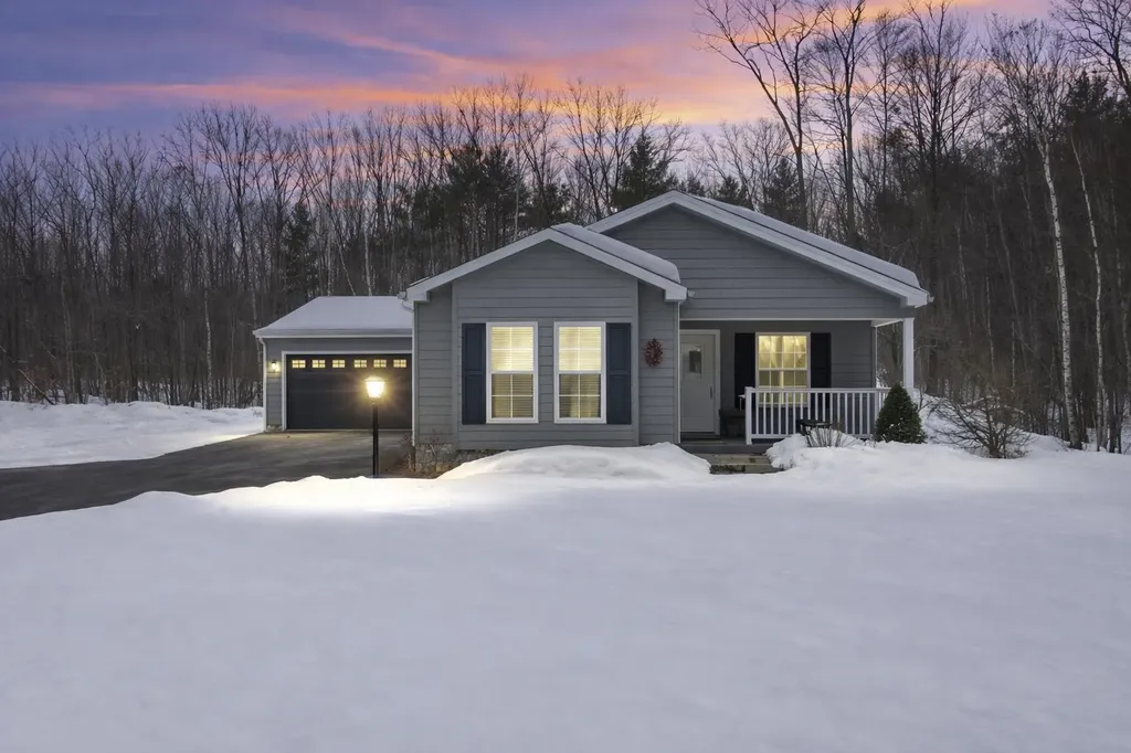 42 Caslyn Drive Eliot ME 03903