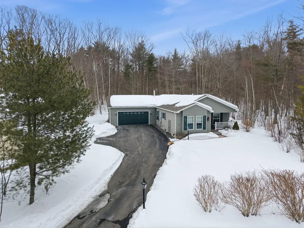 42 Caslyn Drive Eliot ME 03903