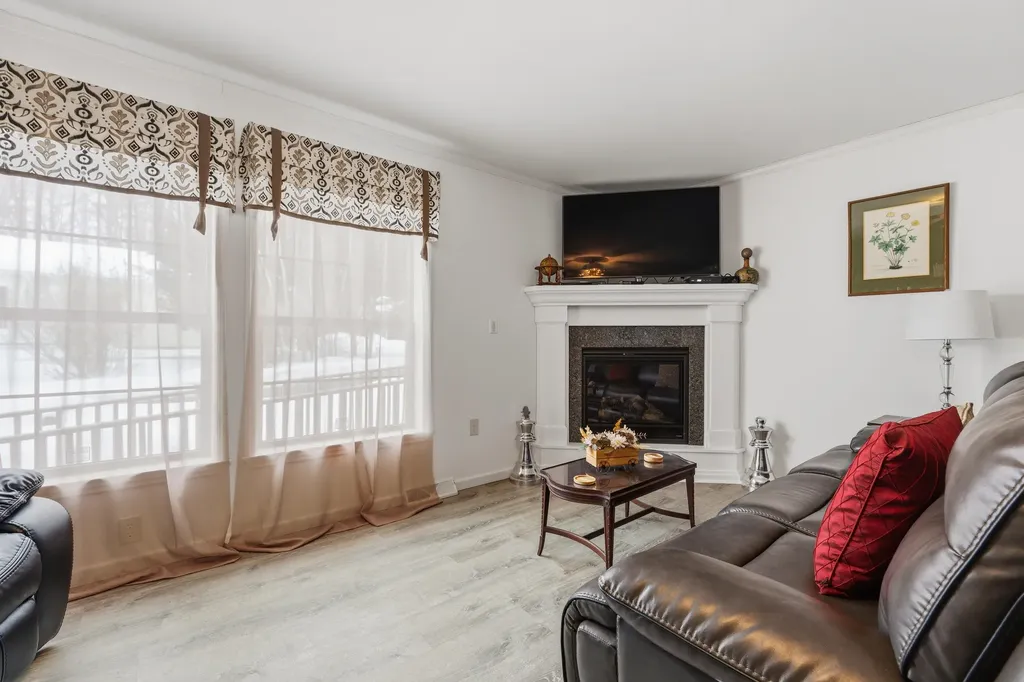 42 Caslyn Drive Eliot ME 03903