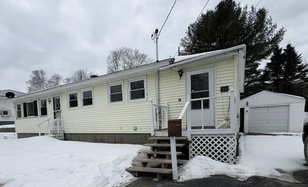 34 Ohio Street Millinocket ME 04462