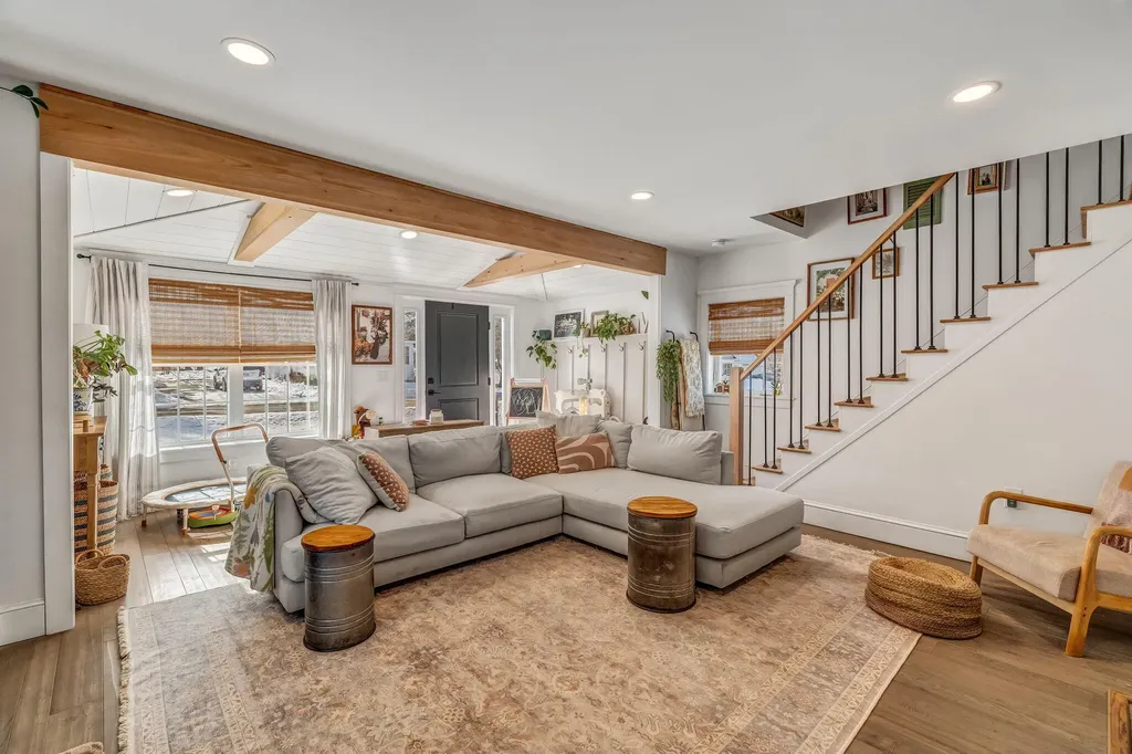 32 Northern Avenue Hampden ME 04444