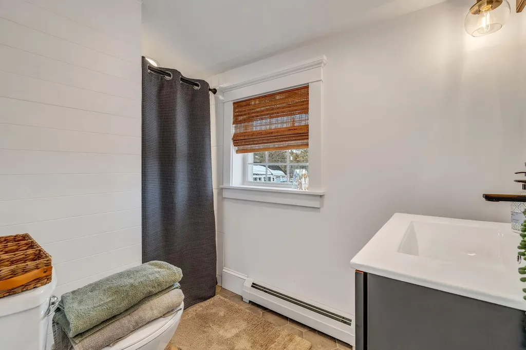 32 Northern Avenue Hampden ME 04444